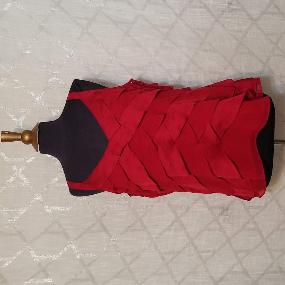 White House Black Market Red Ruffled Tiered Sleeveless Top size XL